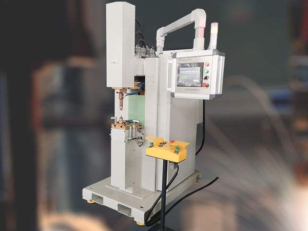 點焊機焊接過程中是如何維持熱平衡的呢？